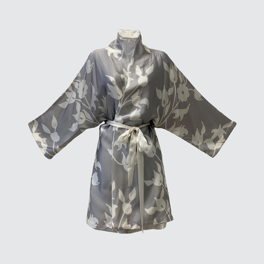 grey silk kimono with white foligae pattern
