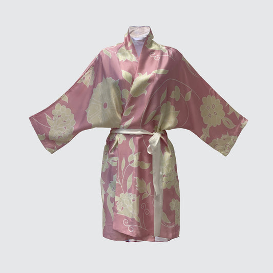 Silk kimono pink with cream flowers