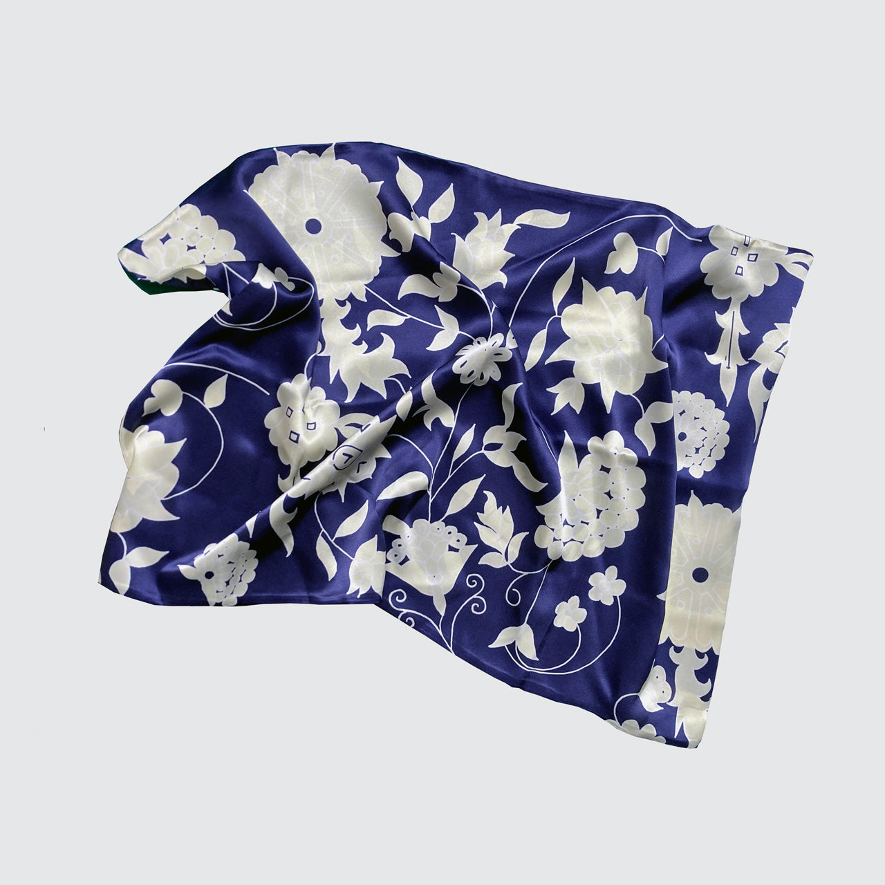 Silk Pillowcase - Navy With Carpet Flower Pattern