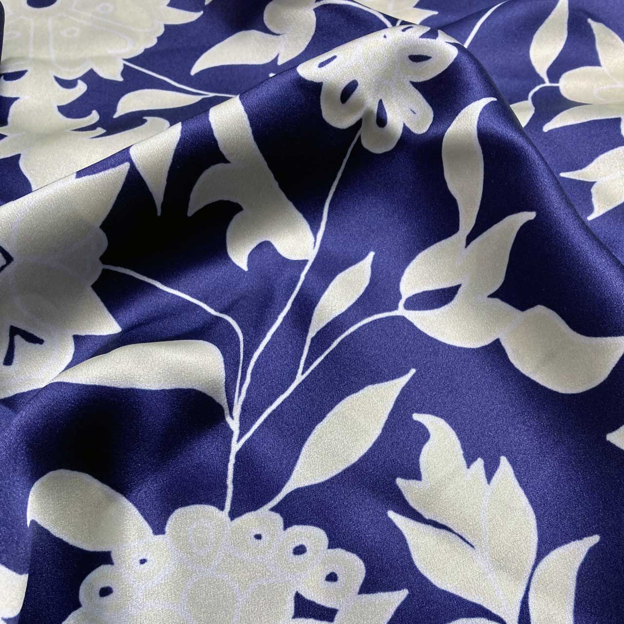 Silk Pillowcase - Navy With Carpet Flower Pattern