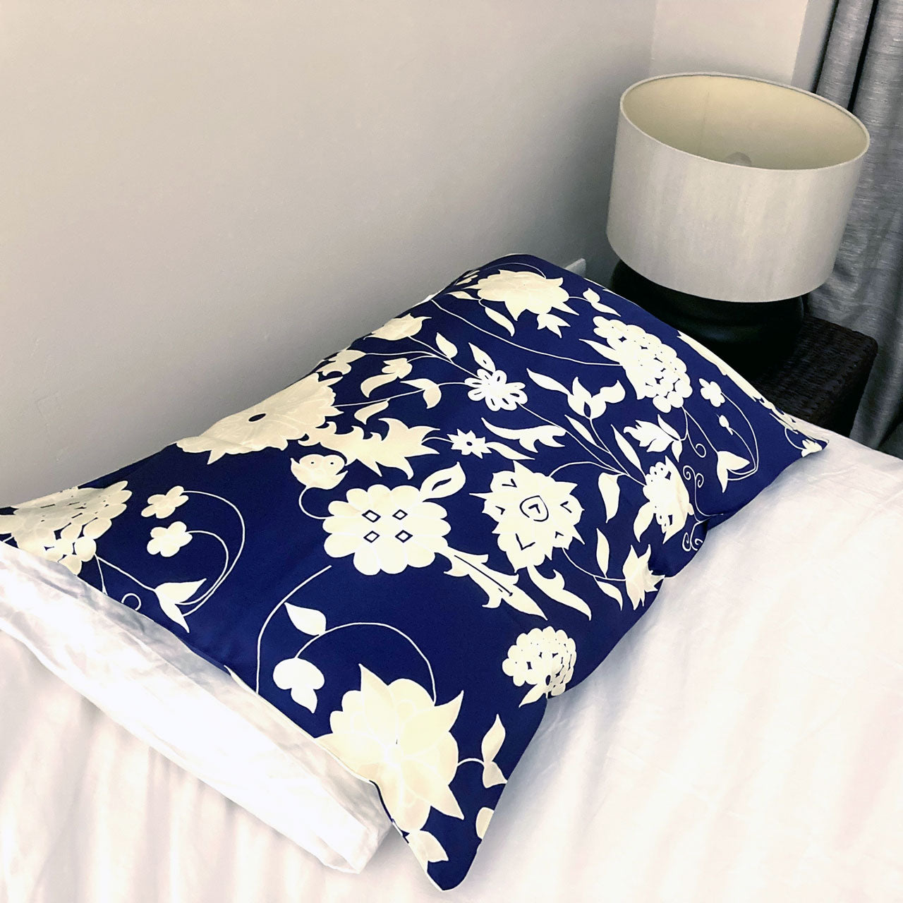 Silk Pillowcase - Navy With Carpet Flower Pattern